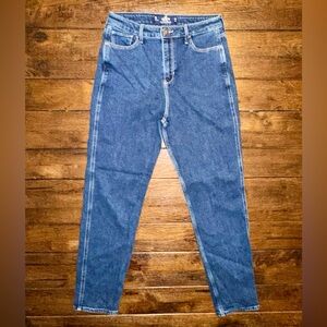 Hollister Ultra High-Rise Dark Wash Mom Jean